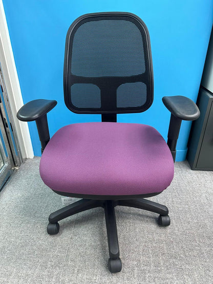 [Display Model] M611 Standard Task Chair with 3D Adjustable Armrests