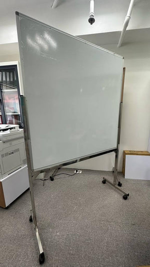 [陳列品] 鋁邊雙面磁性白板 (配 H 型鏡鋼有轆腳架)
