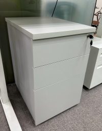 HFM3 Mobile Pedestal - Image 3