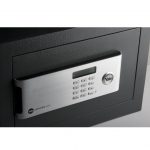 Yale-certified-safe-pic1